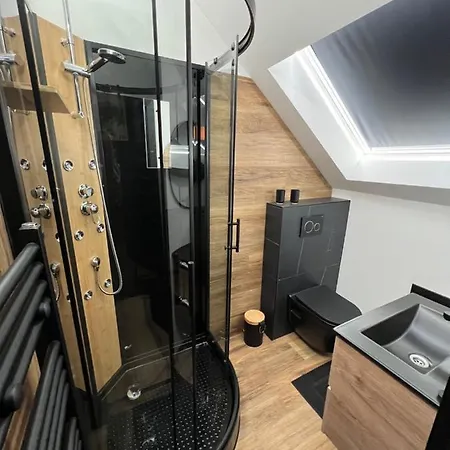 Prázdninový dům Zen, Un Superlatif